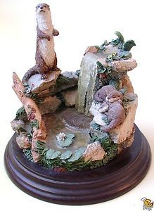 CA568 Otter w Waterfall Country Artists Stratford Upon Avon England Art Figurine