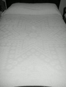 Vintage White Star Floral Chenille Bedspread Cutter Cotton Quilt Fabric Fringe