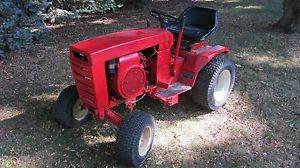 Wheel Horse C121 Automatic Lawn and Garden Tractor