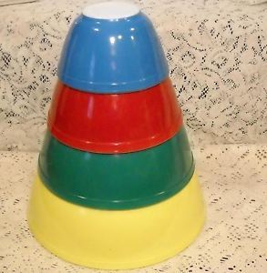 Vintage Pyrex Primary Colors Nesting Mixing Bowls Yellow Green Red Blue Nice