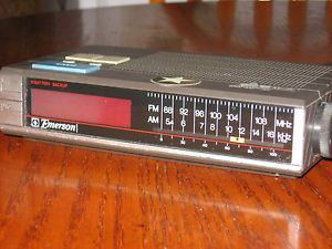 Vintage 1970's Emerson Am FM Digital Clock Radio Model RED5510A Snooze Alarm