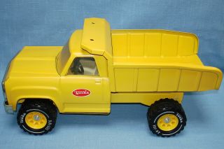 Tonka Toys 2315 Construction Yellow Metal Dump Truck XR 101 Tires Brown Box