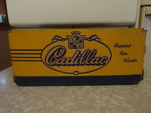 Vintage Cadillac Beverages Detroit Michigan Soda Bottle Crate Box Sign Car