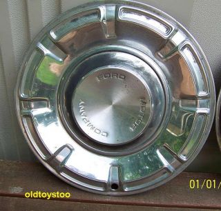 Vintage Pair 2 of Ford Wheel Covers Hubcaps 14 inch Lot 2