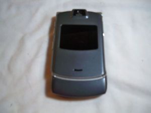 Prepaid Verizon Motorola RAZR V3m Razor Flip Cell Phone GPS Camera Bluetooth