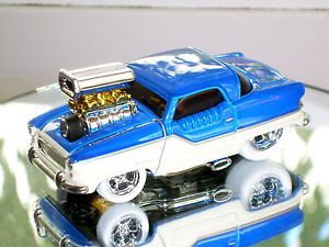 Muscle Machines 54 Nash Metropolitan Die Cast Car 1 64 Blue White Tire 1954
