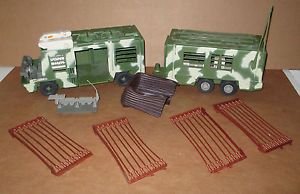 Jurassic Park Lost World Mobile Command Center RV w Fence Sections Parts