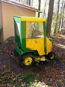 John Deere 212 Lawn Tractor for Parts