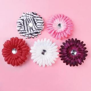 2X Baby Crochet Beanie Hat 5X Daisy Flower Hair Clips