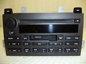 2003 2004 2005 Lincoln Town Car Tape CD Player Radio