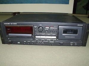 Tascam CD A500 CD Auto Reverse Cassette Combo Player Free Audio Cables