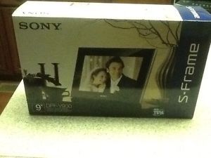 Sony DPF V900 9" Digital Photo Frame Color Picture LCD Display Black Brand New