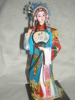 Beautiful Chinese Embroider Silk Drama Doll Statue