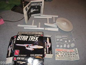 AMT Ertl Star Trek USS Enterprise Model 6676 NCC 1701 Starship