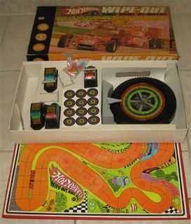 1968 Mattel Hot Wheels Wipe Out Race Car Game Complete in The Box Clean Redlines