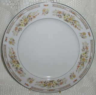 Four Crown China Japan Clairmont 509 Dinner Plate