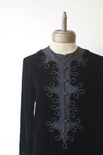 Vtg 1960s Black Velvet Brocade Applique Mini Shift Dress Holiday Party Sz s M