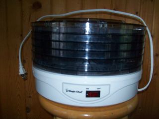 Magic Chef Food Dehydrator 5 Trays Adjustable Height 300 Watts Heated Fan
