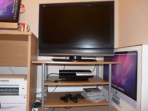 Panasonic Viera 32 inch LCD TV Sony PlayStation 3 PS3 Games 2 Controllers