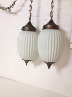 Double Hanging Swag Lamp White Glass Globes Hollywood Regency Vintage Lights