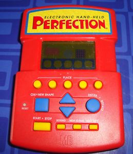 ★★ Perfection Electronic Handheld Travel Game Awesome Fun Milton Bradley ★★