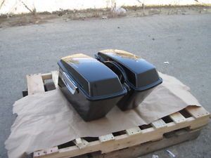 Returned Black Touring Hard Case Side Box Saddle Bag for Harley Softail Dyna