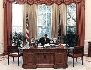 Solid Mahogany Walnut Finish Presidential Oval Office Resolute Desk D500WJFNC
