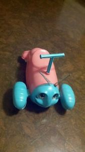 1960s Vintage 24 inch Ride on Plastic Snapping Larry Lobster Toy Pedal Car