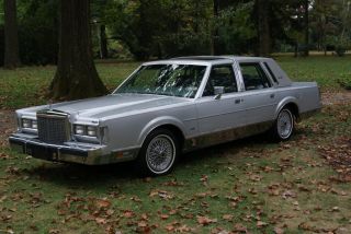 1986 Lincoln Town Car Factory Sunroof Leather Only 40K Original Miles