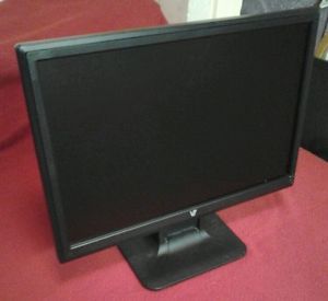 LCD 19" Flat Screen Computer Montitor