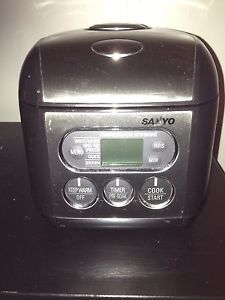 Sanyo ECJ-S35K 3-1/2-Cup (Uncooked) Micro-Computerized Rice Cooker
