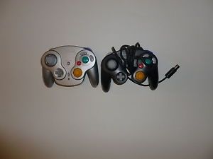 Nintendo GameCube Wii Wavebird Wireless Controller with An Additional Controller