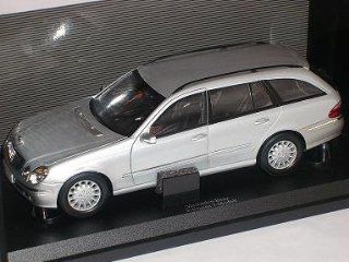 Mercedes Benz E klasse T modell W211 Silber 1/18 Kyosho Modellauto Modell Auto SondeRangebot Spielzeug